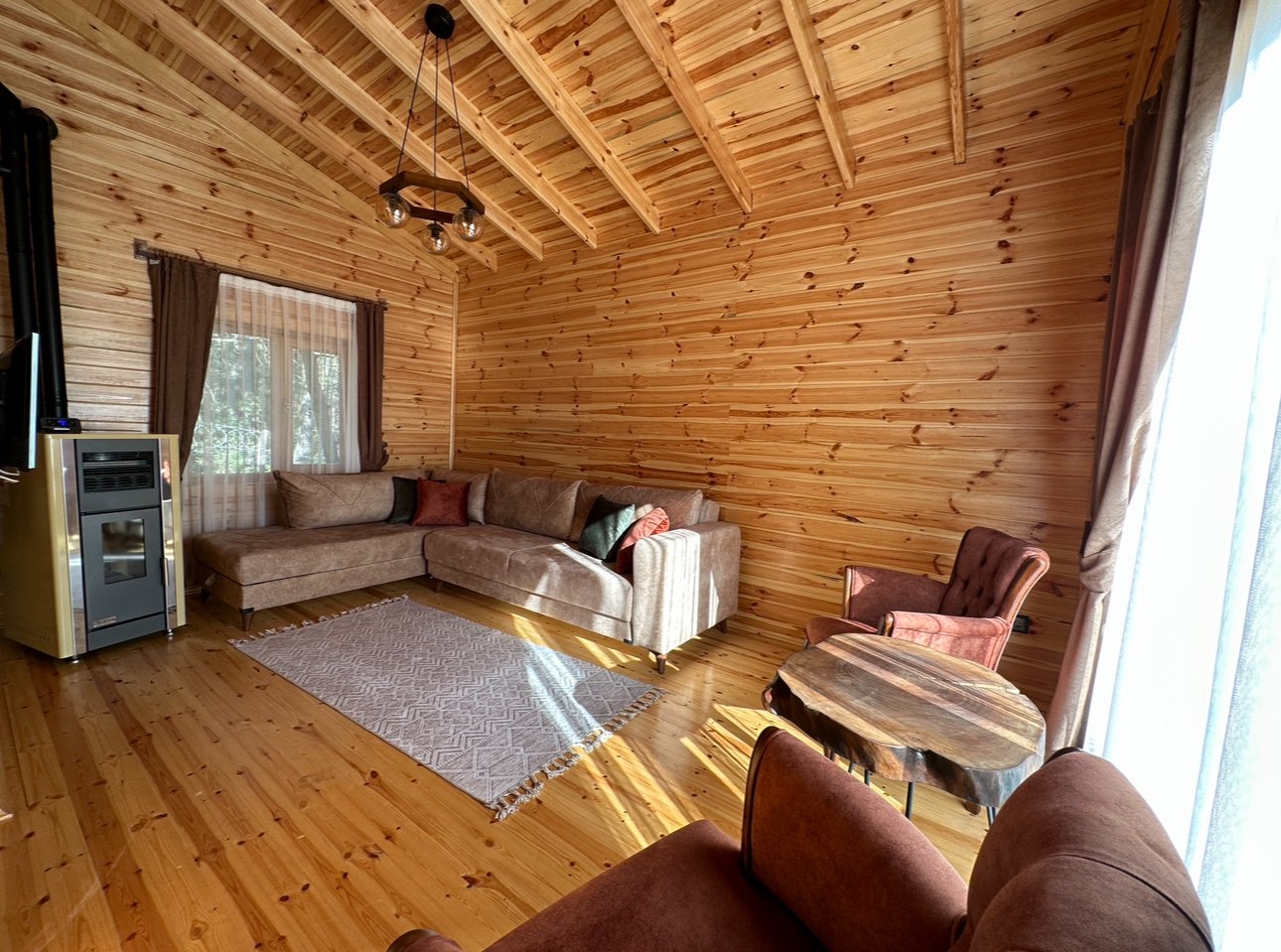 Koru Aura Bungalow Mengen