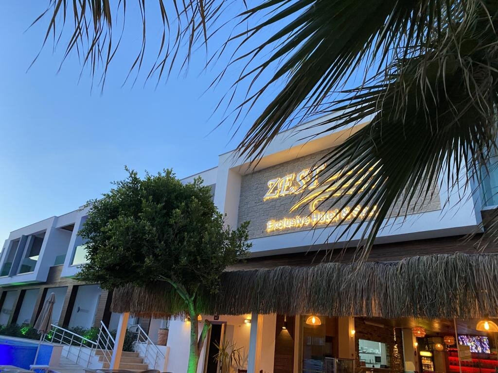 Zest Exclusive Hotel · 11