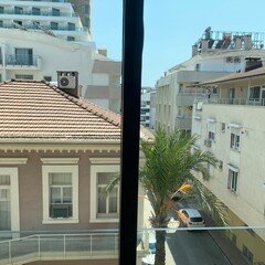 İn The Middle Hotel galeri 2
