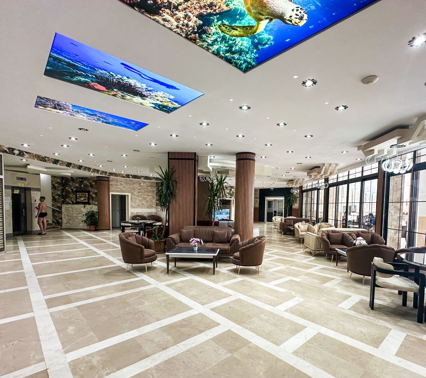 Monte Carlo Hotel · 11