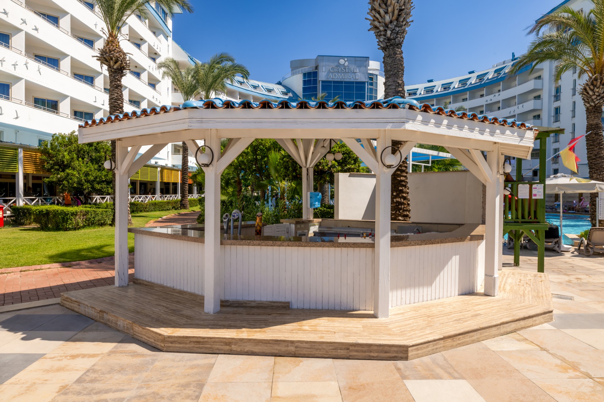 Crystal Admiral Resort Suites & Spa