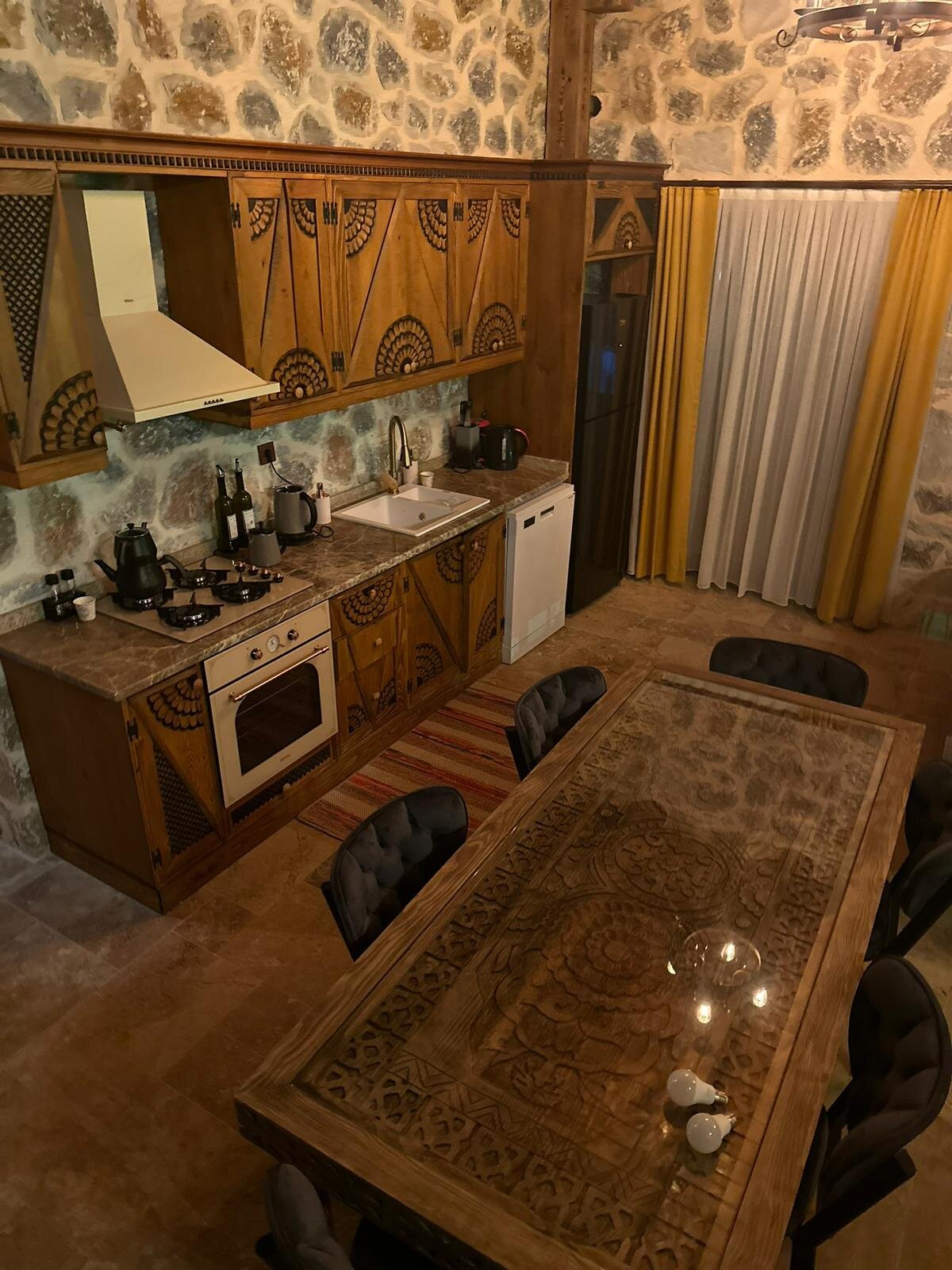 İznik Taş Mahal