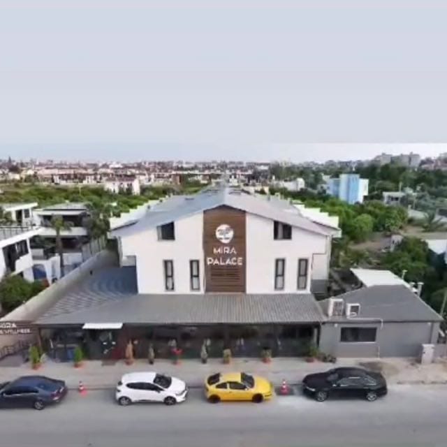 Side Mira Palace
