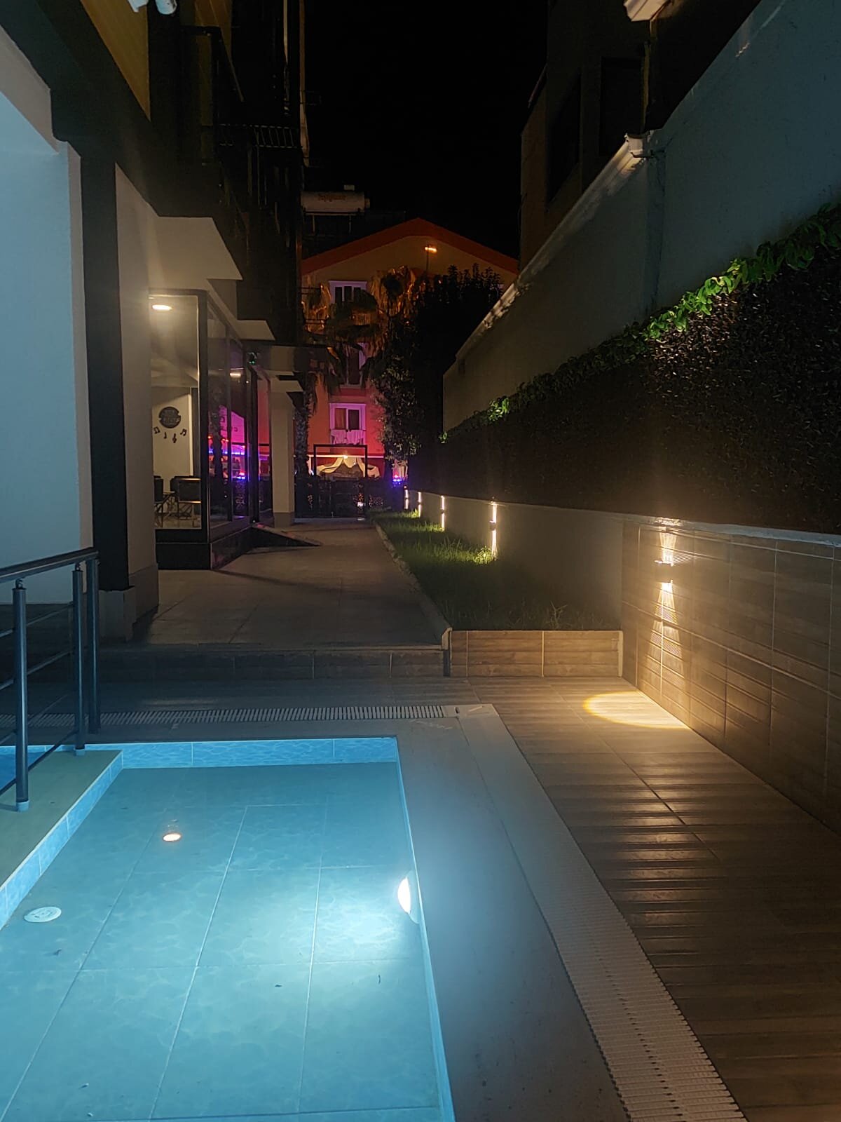 Retro Star Suites galeri 5