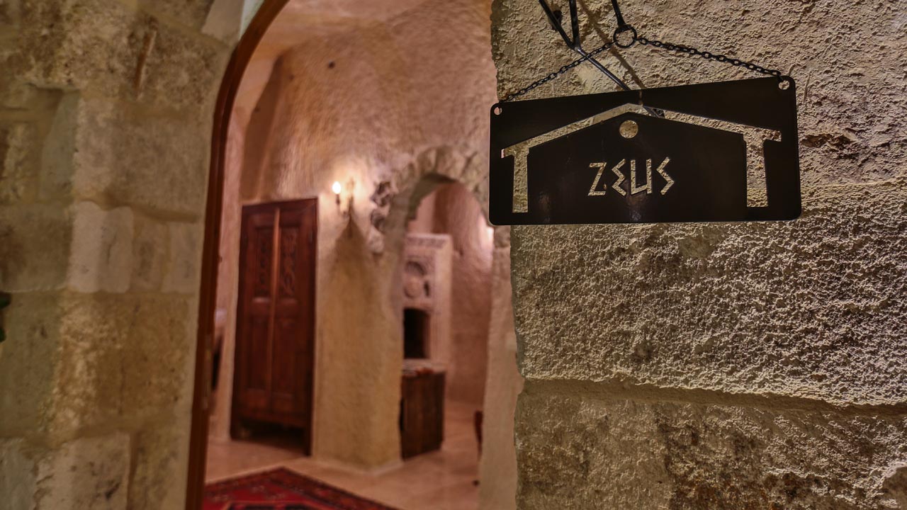 Acropolis Cave Suite