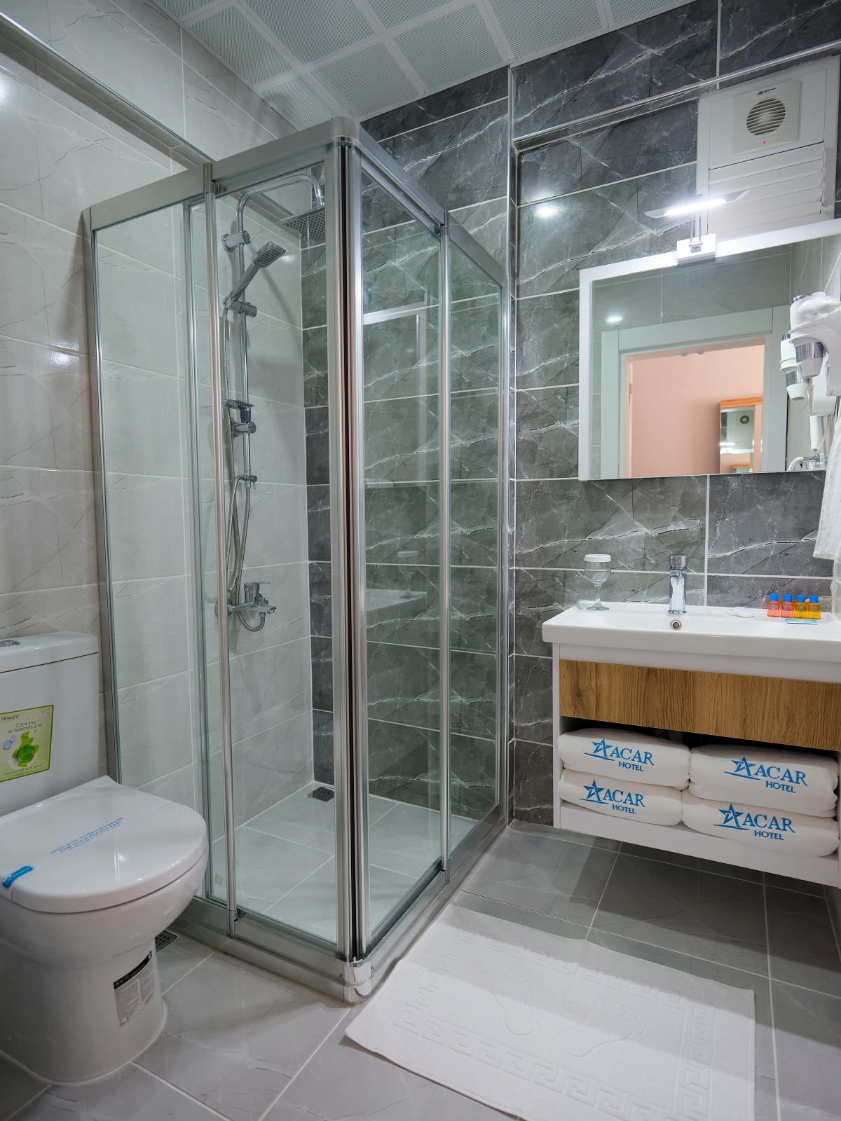 Acar Hotel
