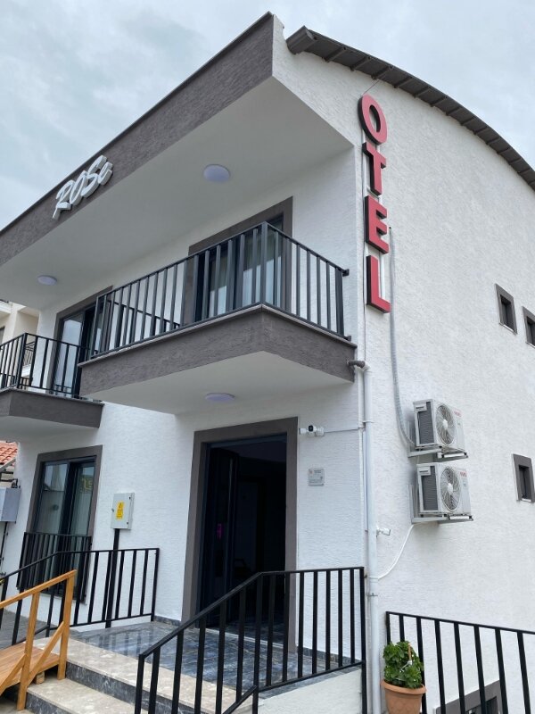 Rose Otel