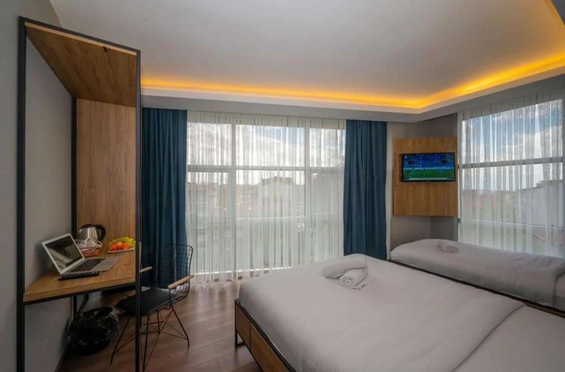 Deluxe Iki Ayrı Yataklı Oda