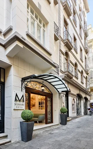 Mirrors Hotel İstanbul Pera
