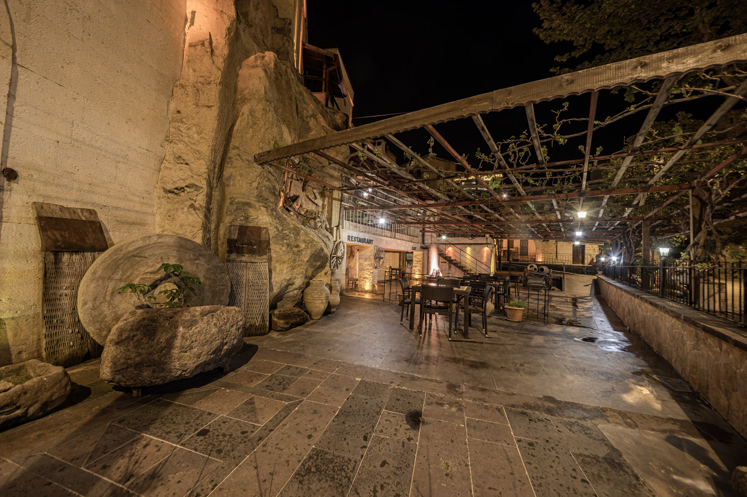 Konak Bezirhane Cave Otel