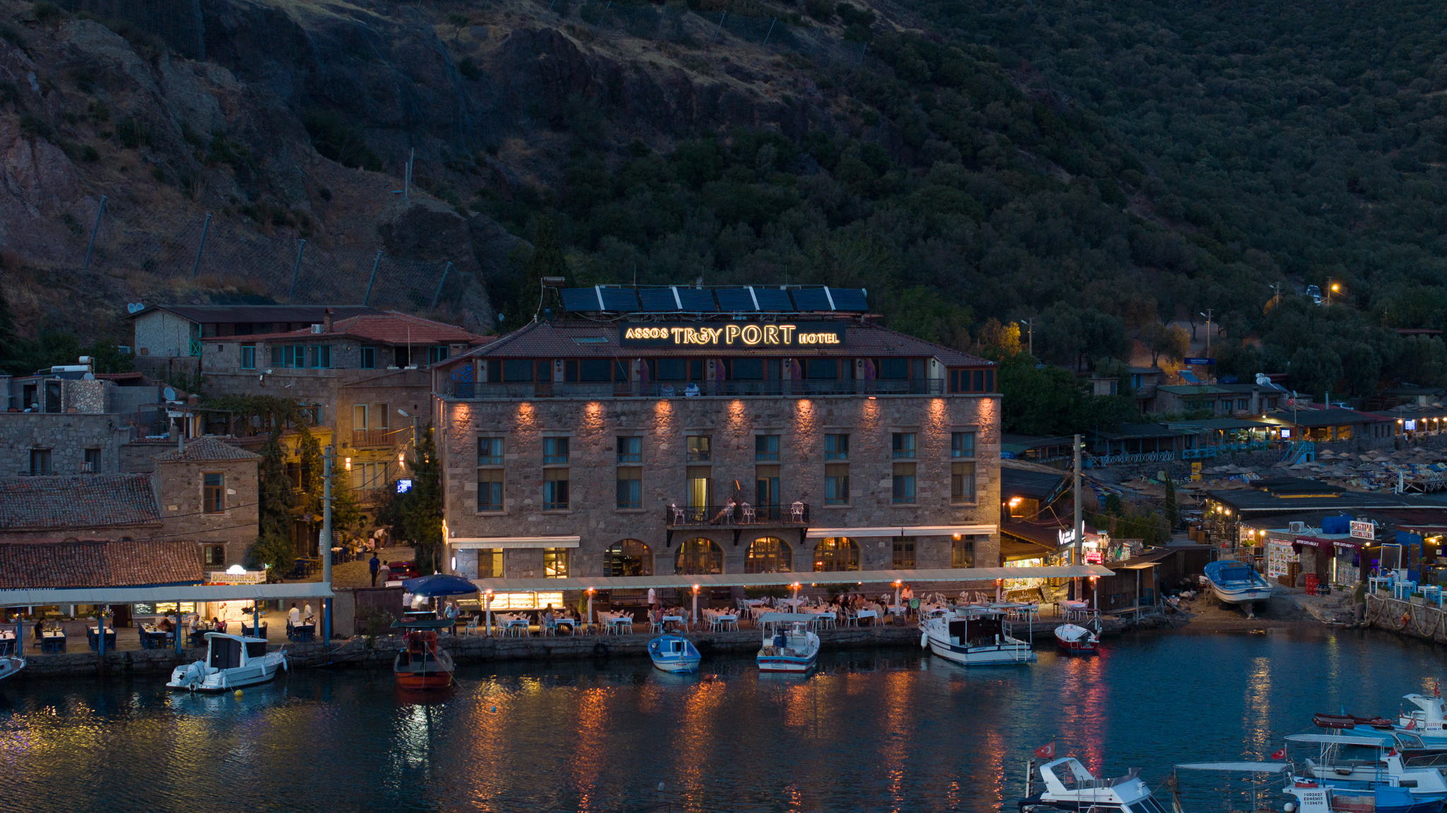 Assos Troy Port Hotel