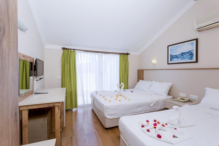 Rich Melissa Hotel