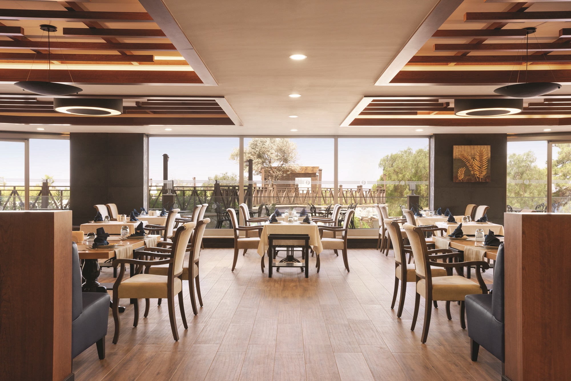 Ramada Hotel & Suites By Wyndham Kuşadası