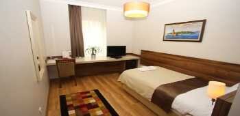 My Rose Hotel · 10