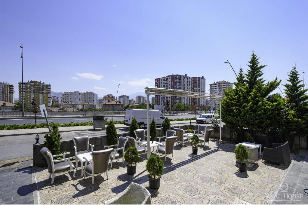 Real House Boutique Hotel Rezervasyon
