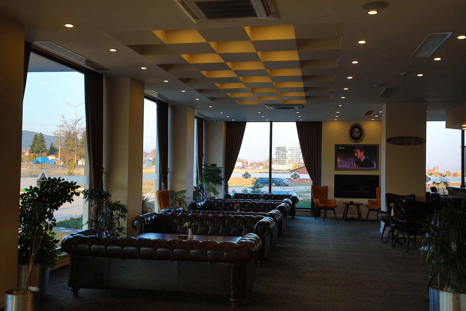 Karpalas City Hotel & Spa