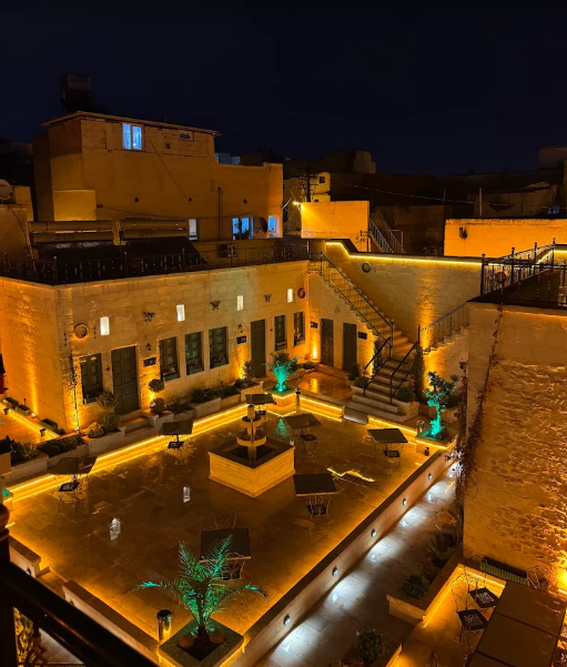 Liora Otel
