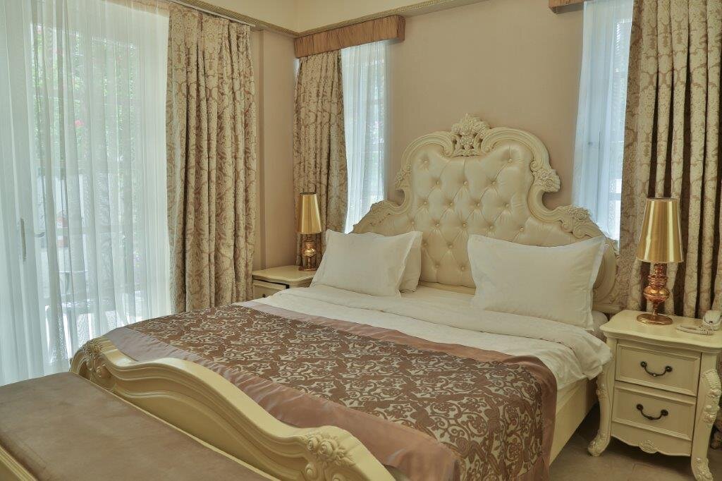 Elegance East Hotel galeri 7