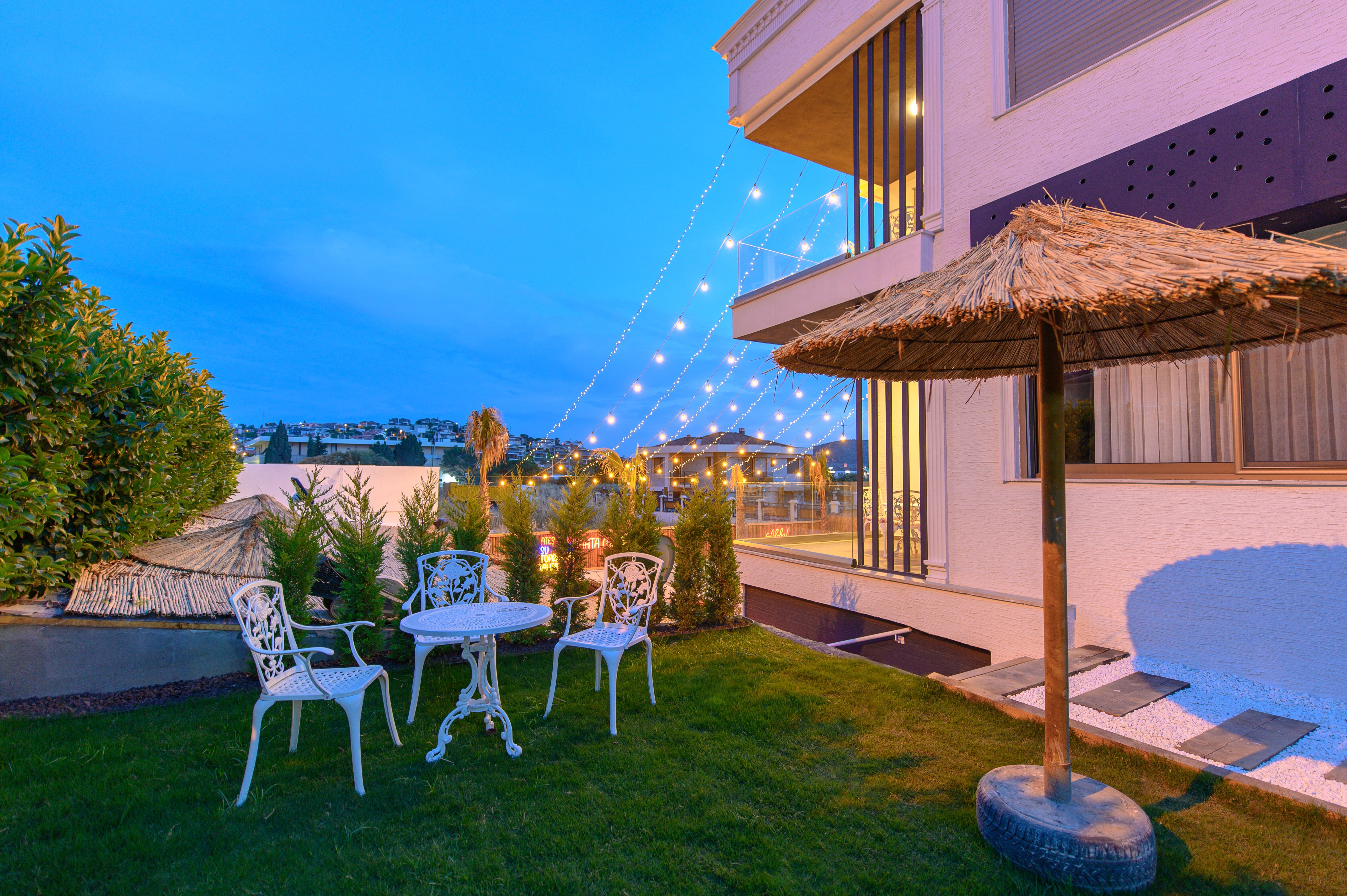 Ceku Otel Çeşme