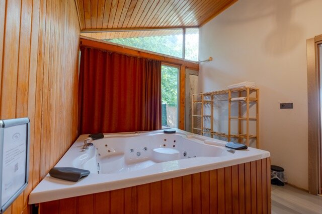 Havuzlu Jakuzili Bungalov ( Meca 2 )