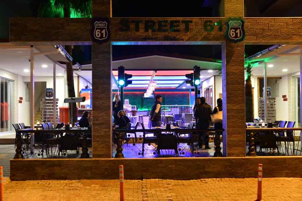 Street 61 Apart Hotel