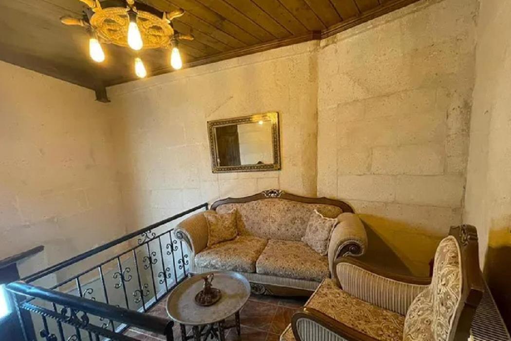 Bellavista Stone House