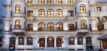 Amber Hotel · 32