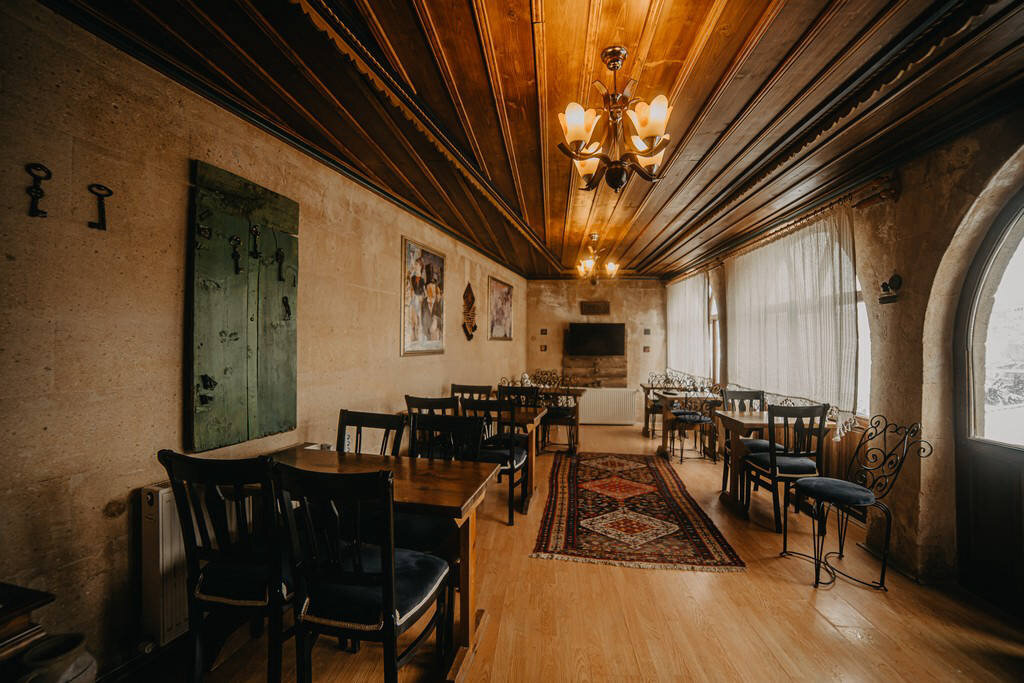 Helios Cave Hotel