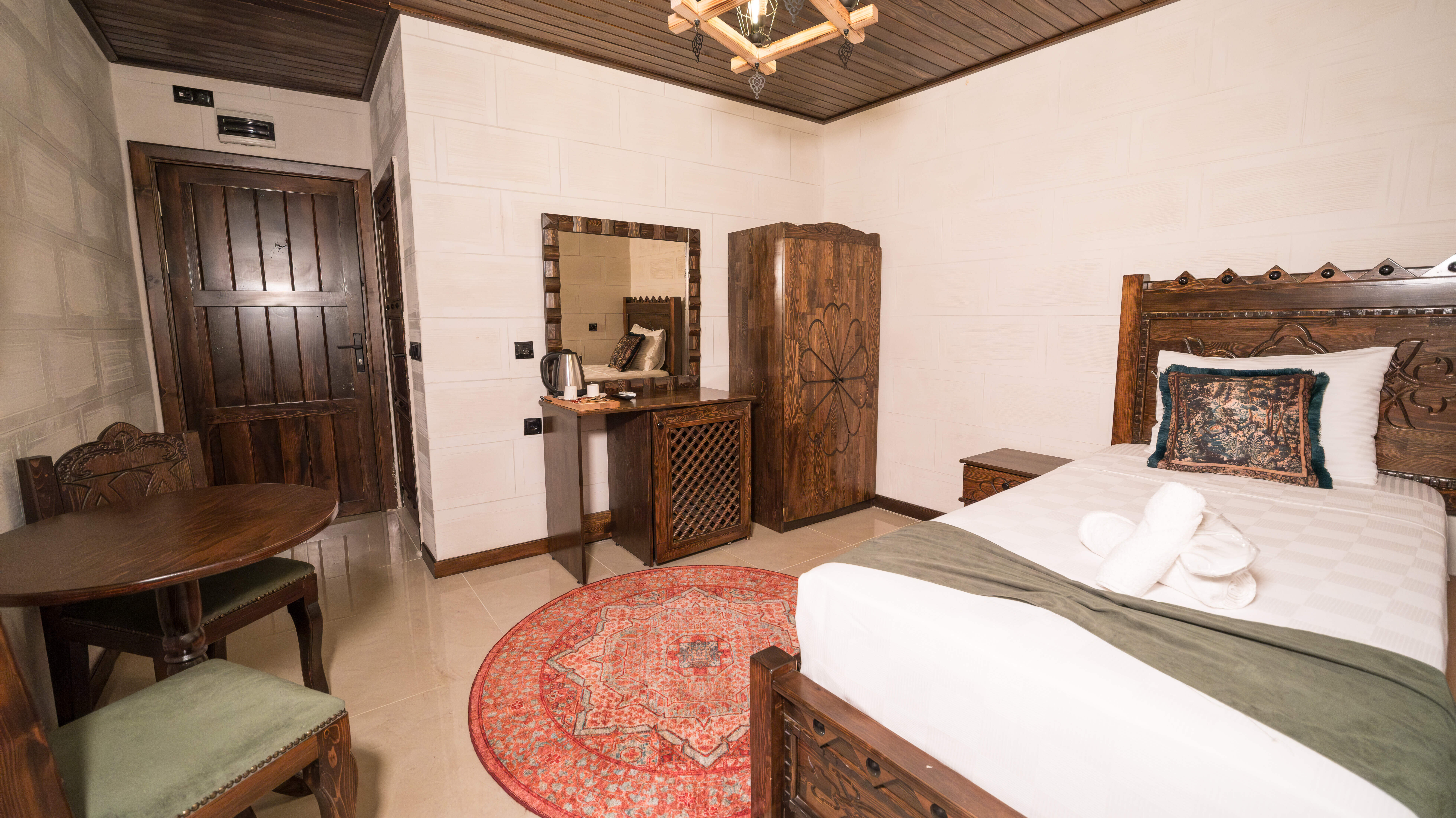 Deluxe Family Room