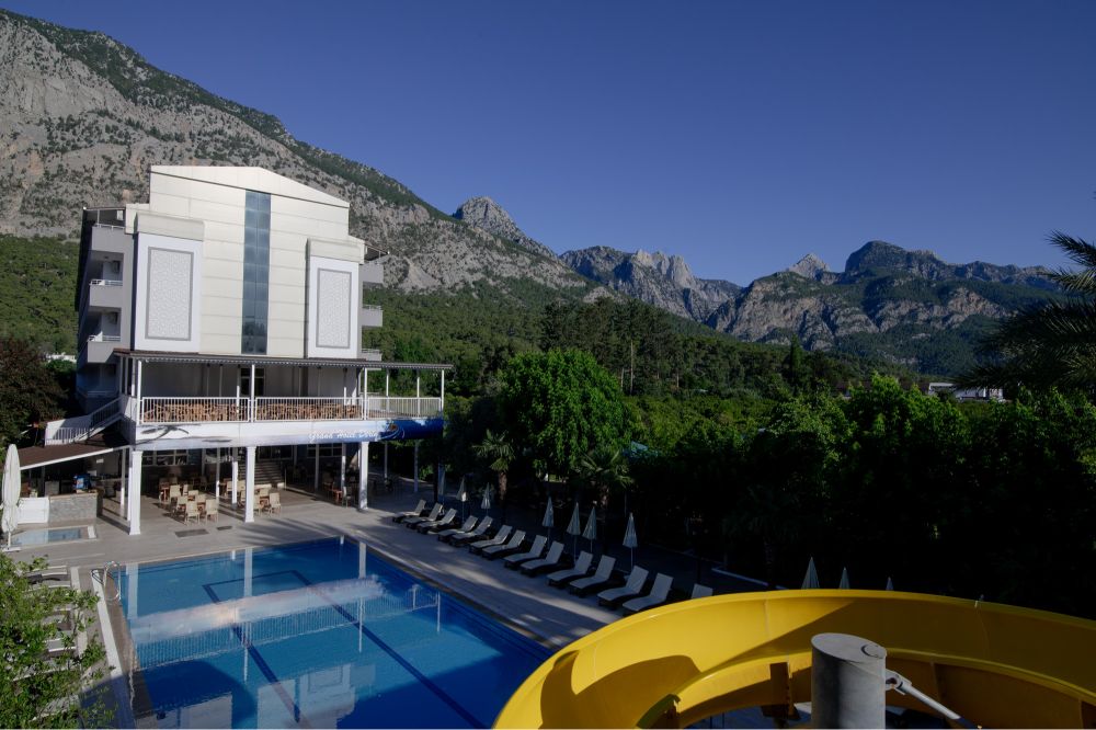 Grand Hotel Derin