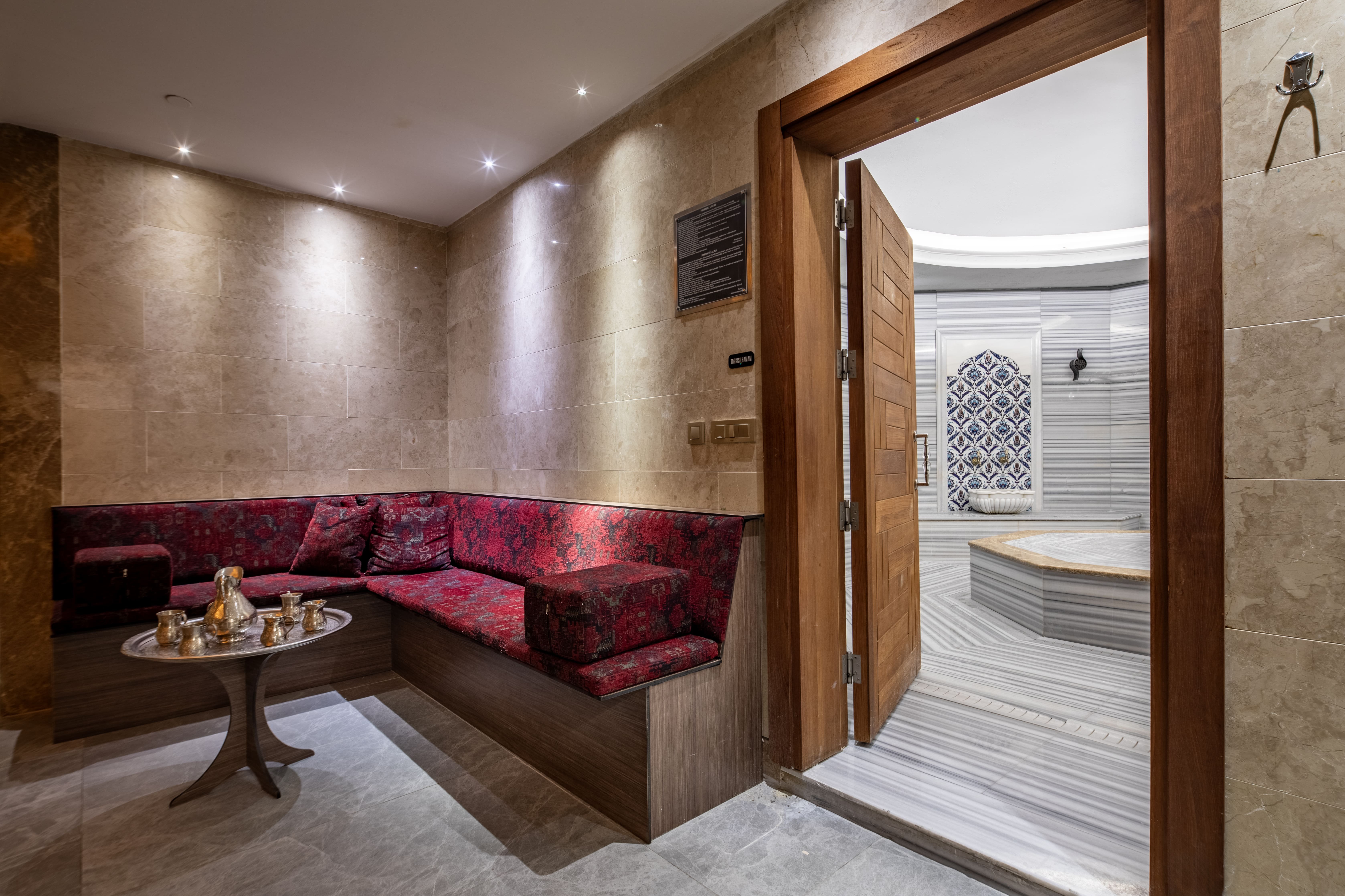 Grand Harilton Hotel · 60
