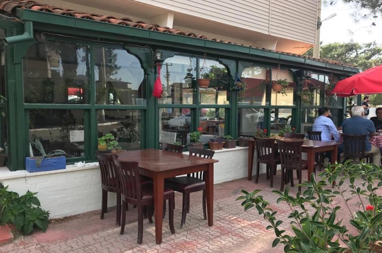 Menekşe Ayvalık · 9