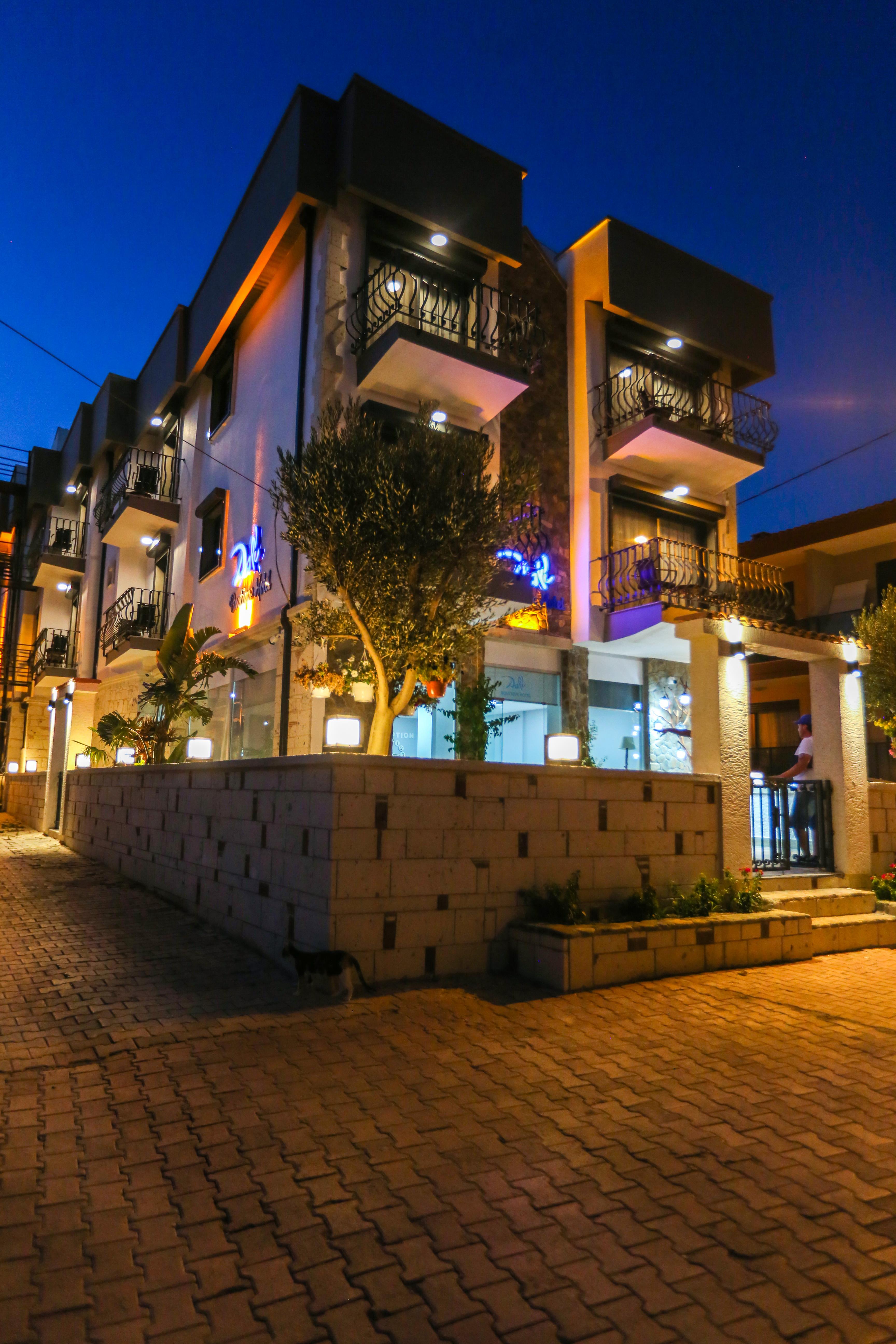 Dali Boutique Hotel