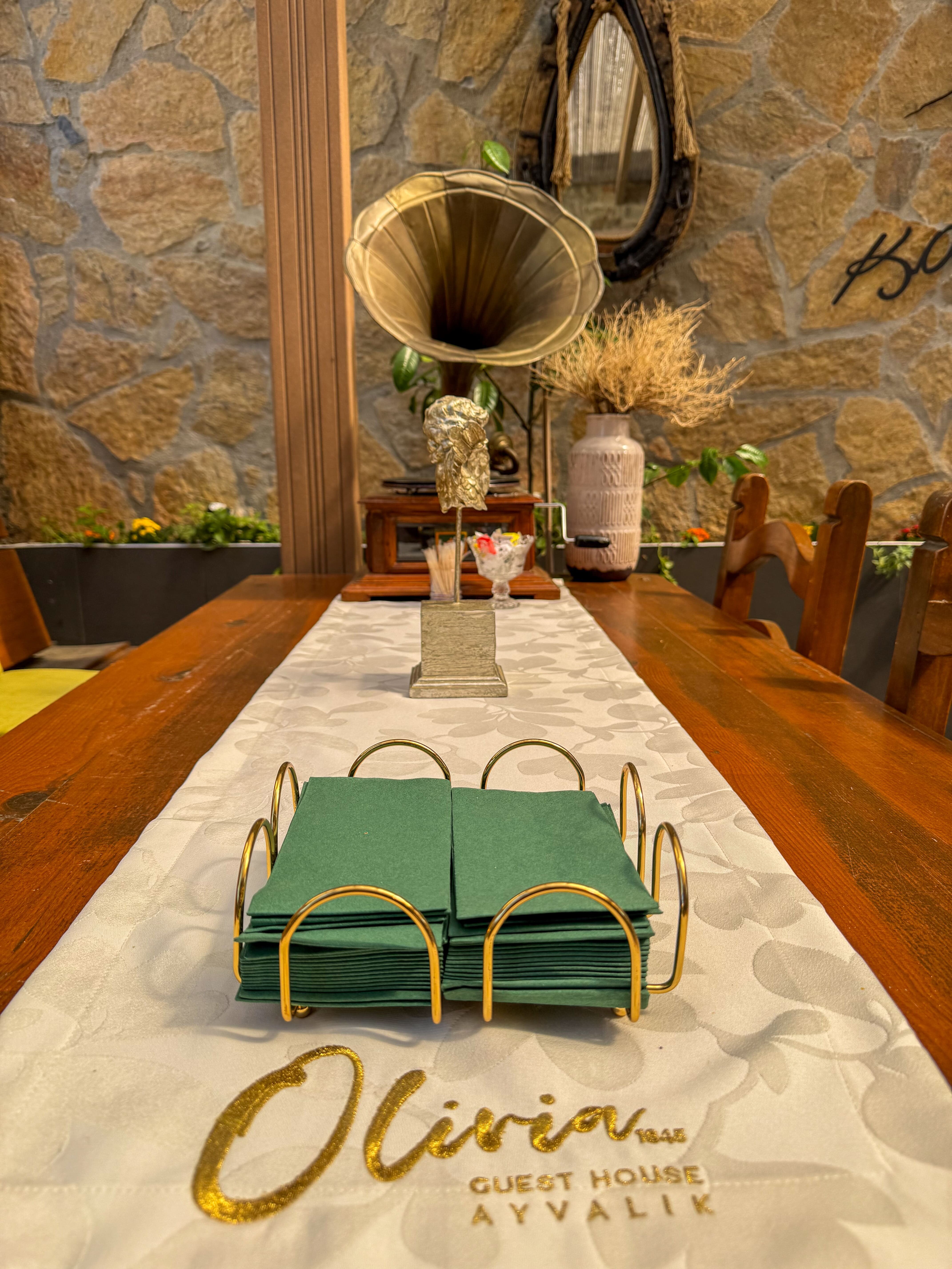 Olivia 1845 Guest House · 8