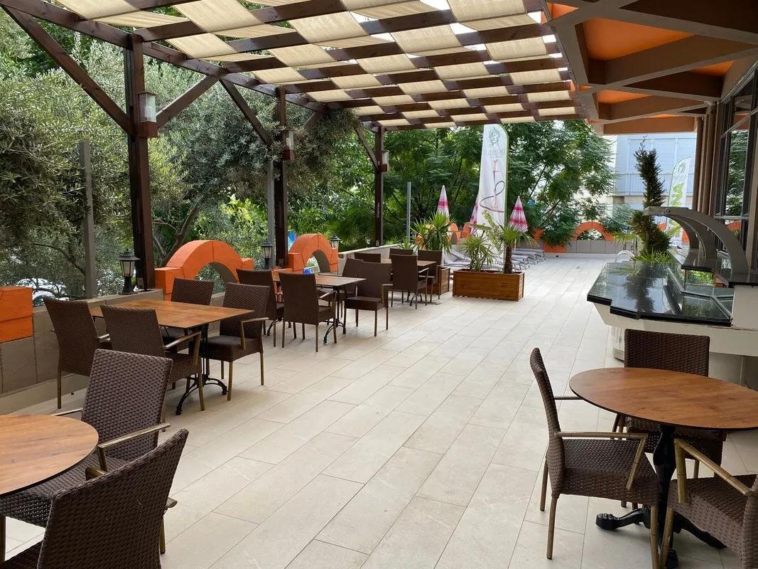 Dionisus Hotel Lara