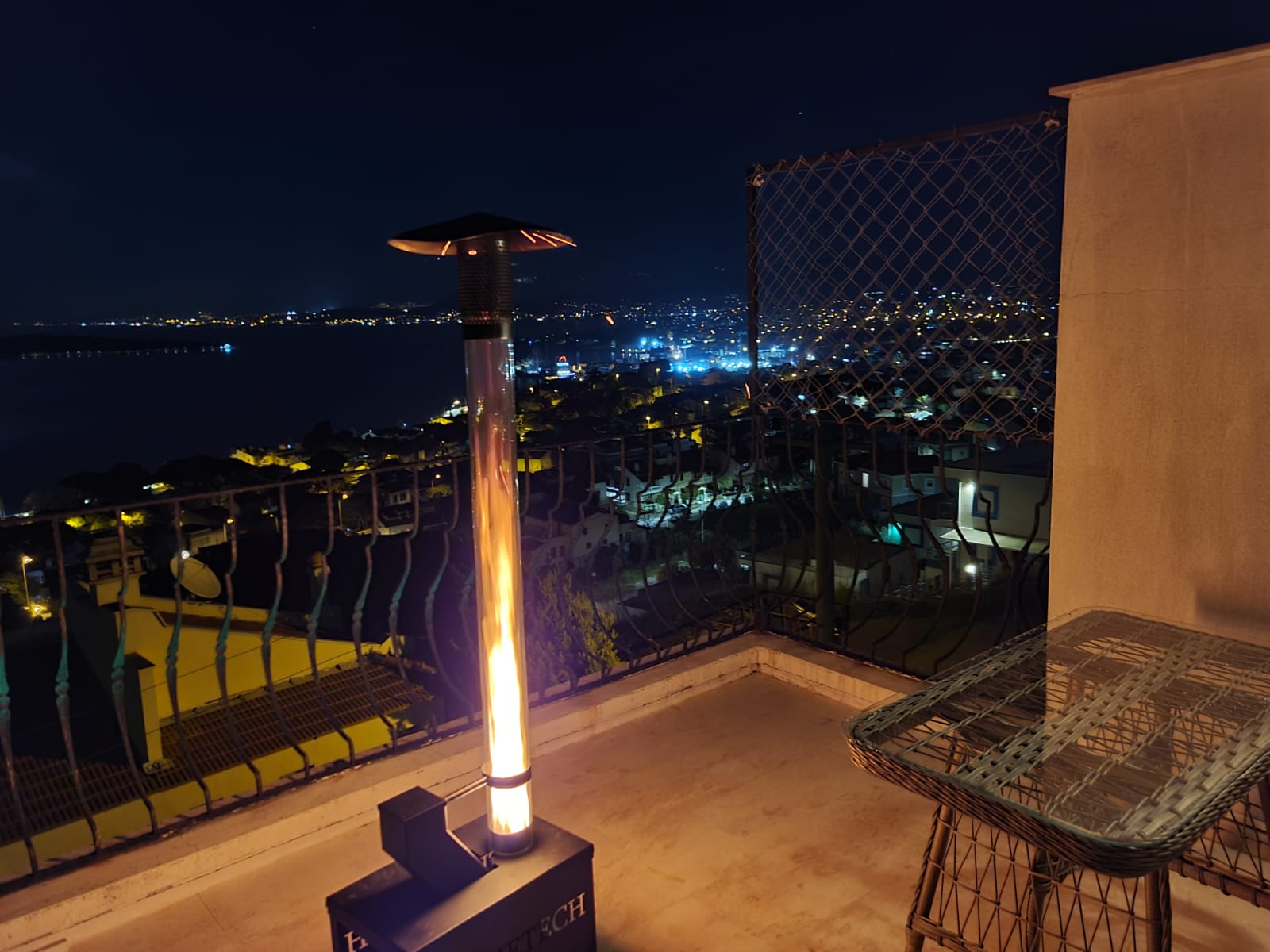 Terrace Urla