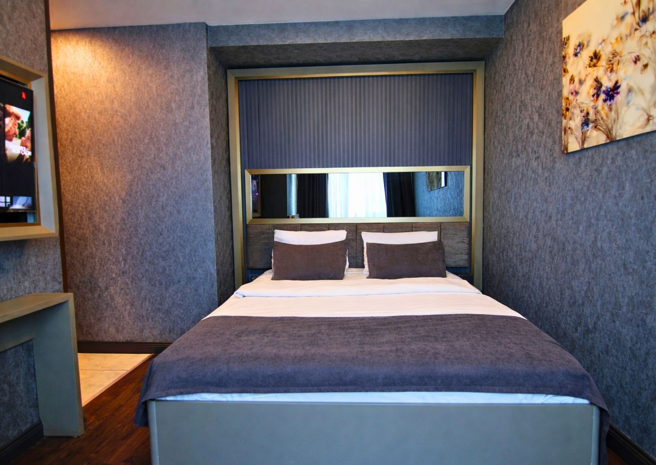 216 Eagle Palace · 8