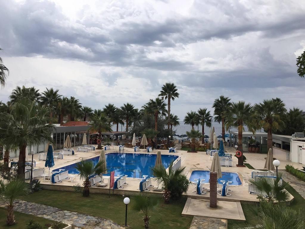 Nagi Beach Hotel