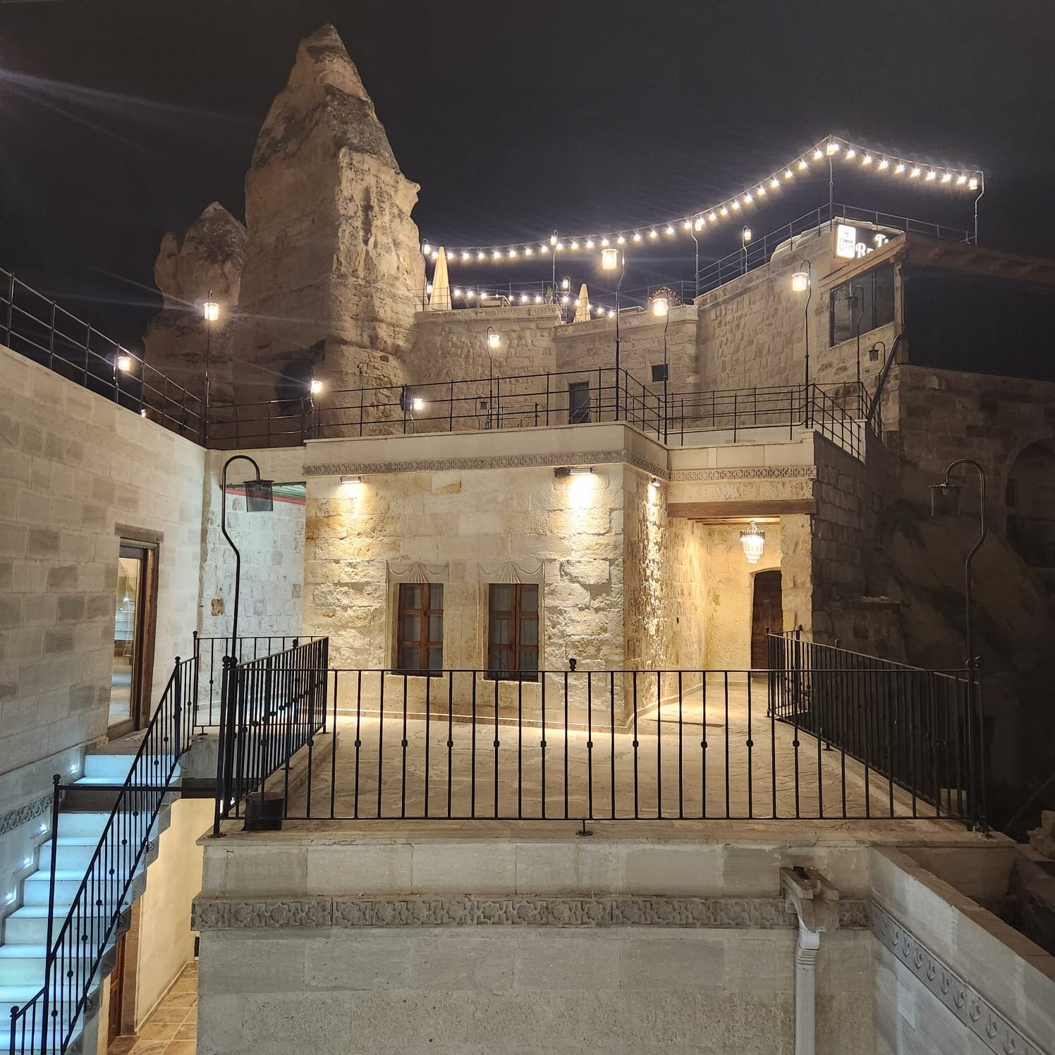 Noah`s Ark Cave Hotel