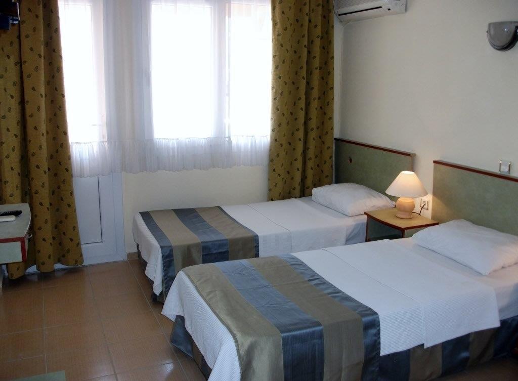 Holiday Hotel