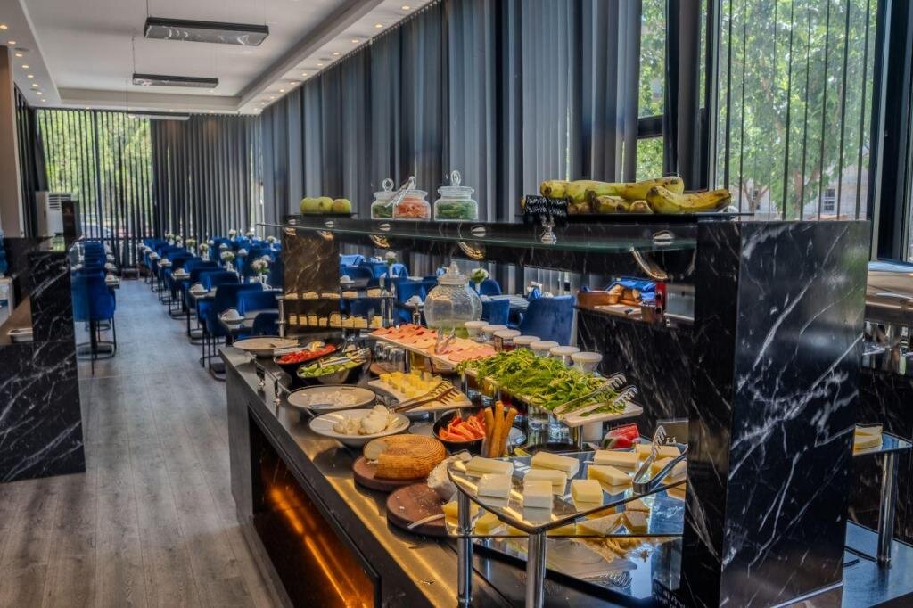 Marlen Hotel Bayraklı