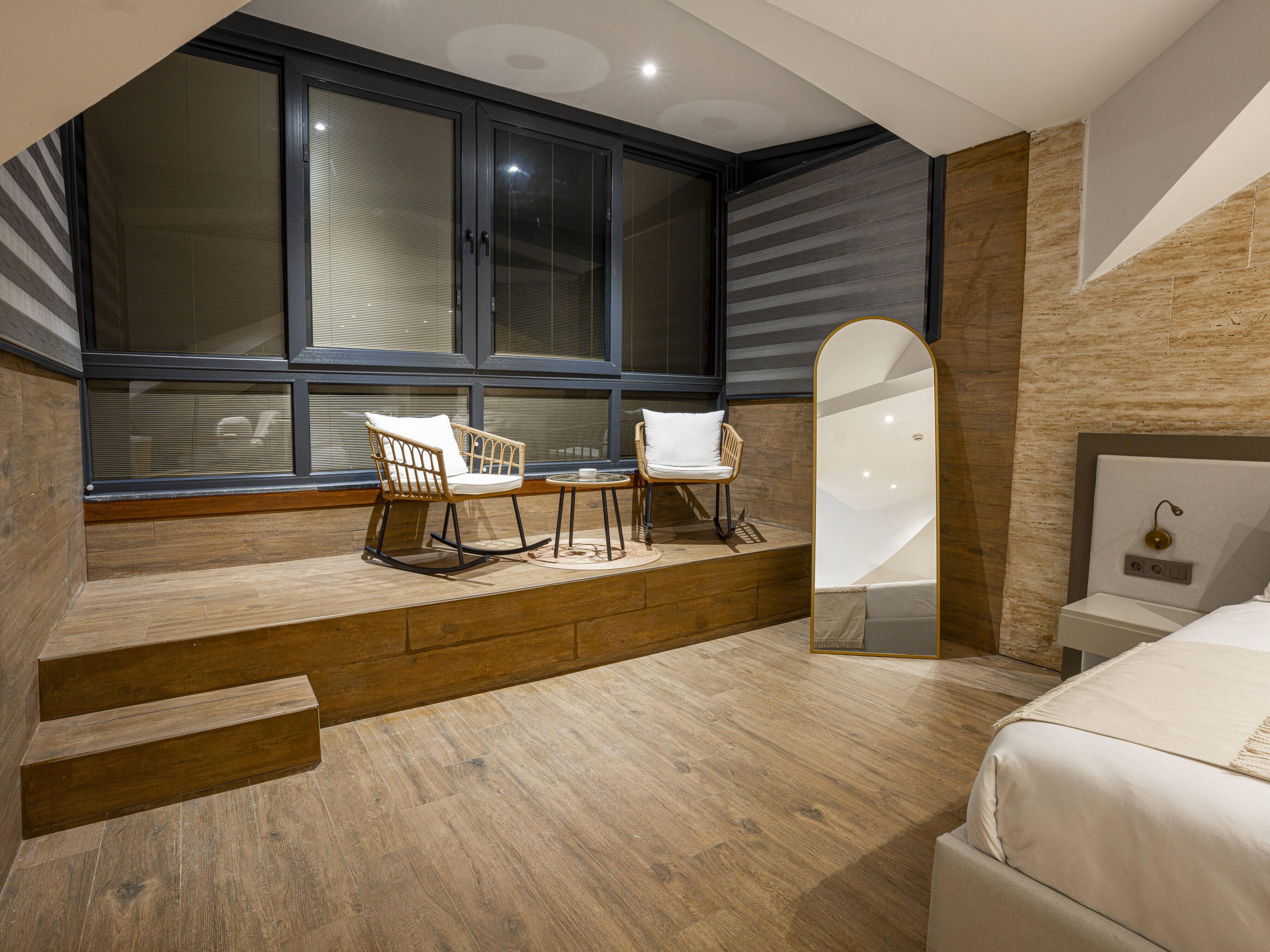 Roof Town Suite