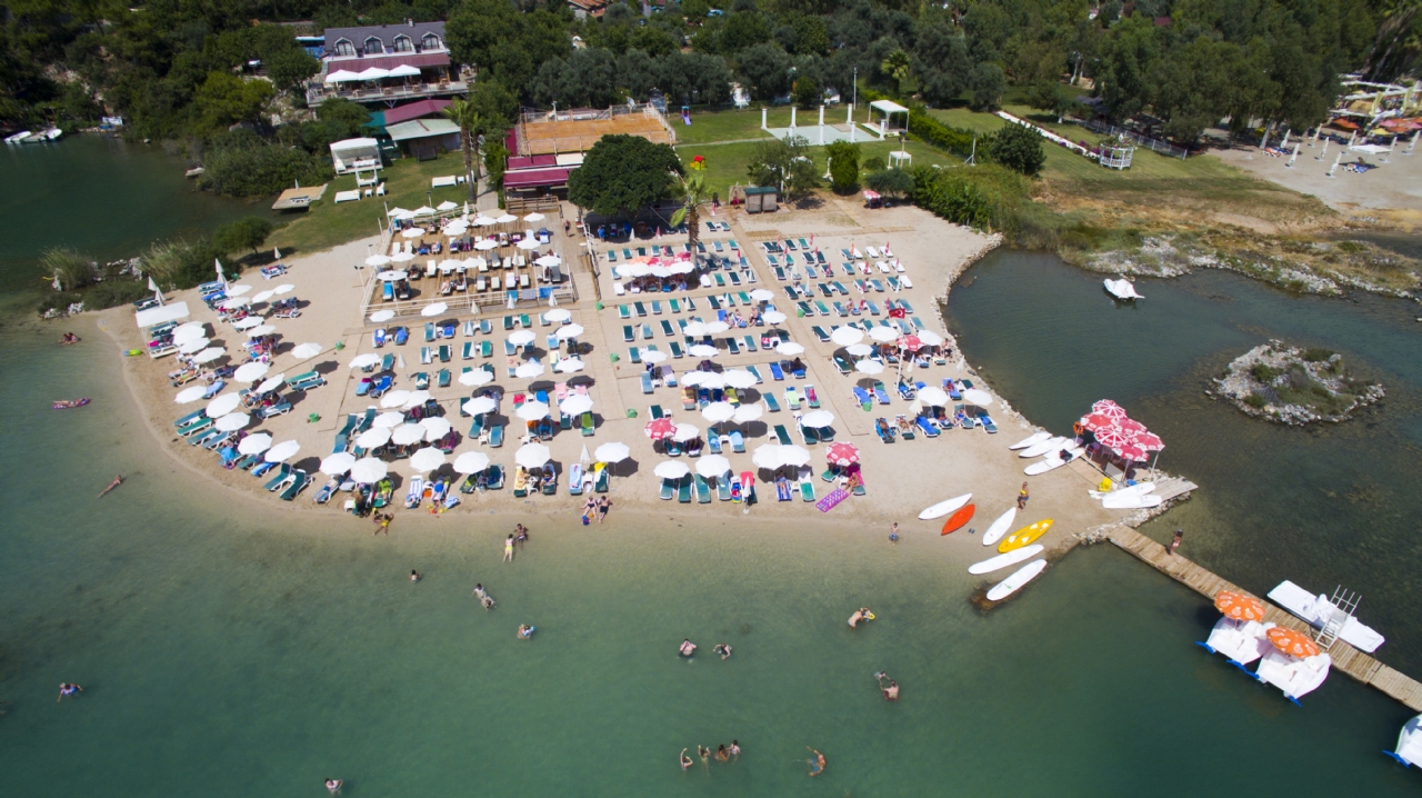 S3 Seahorse Hotel & Beach Club