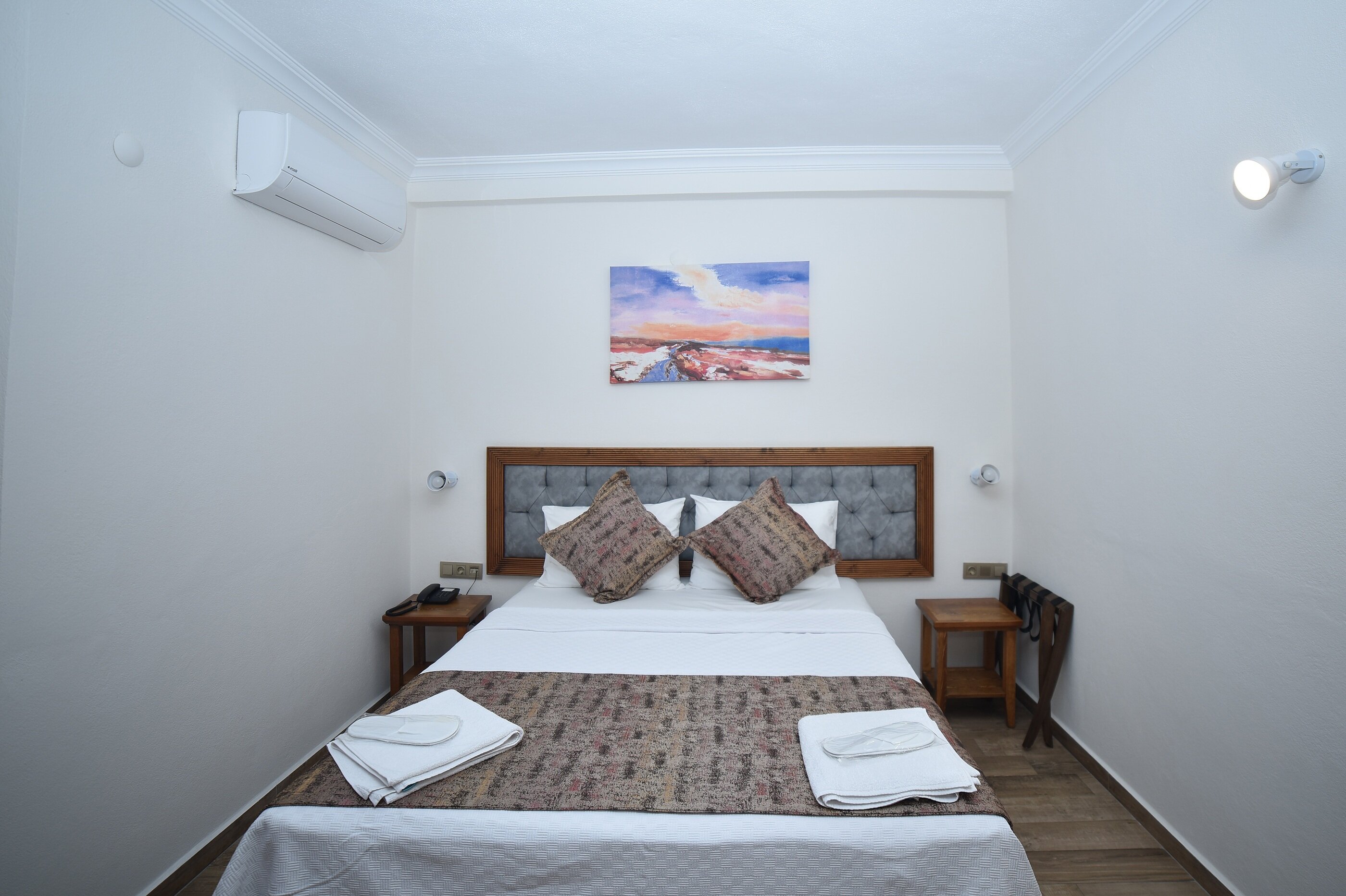 Troiada Otel · 9