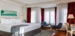 Deluxe Balcony Room Görseli