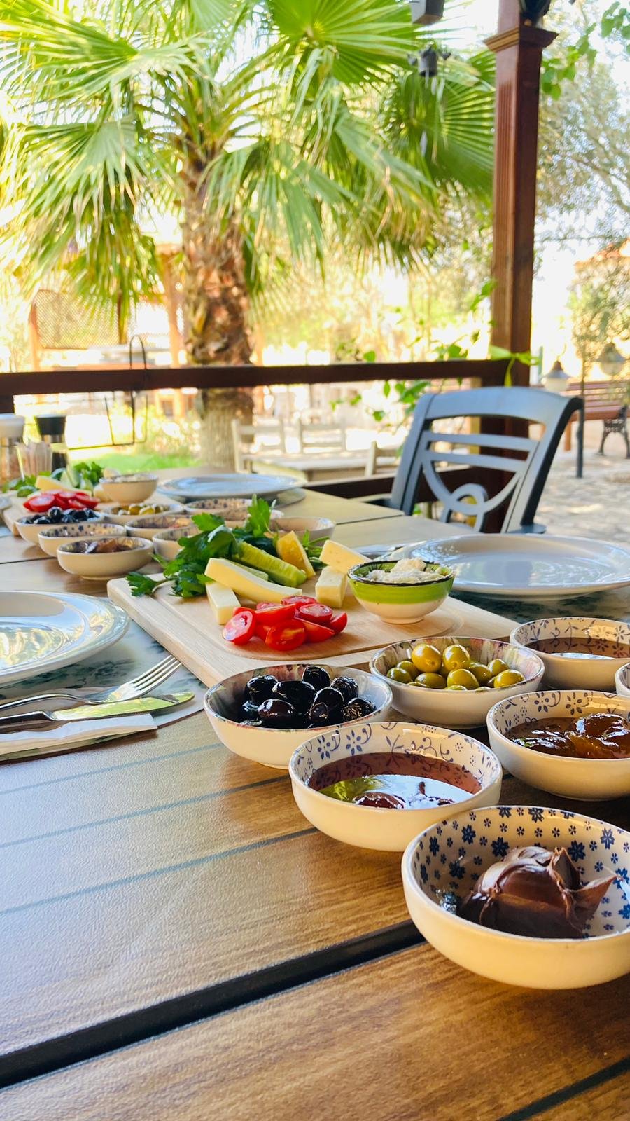Bybassios Hotel