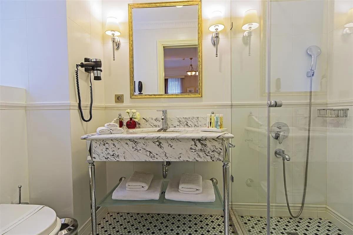 Meroddi Bağdatlıyan Hotel