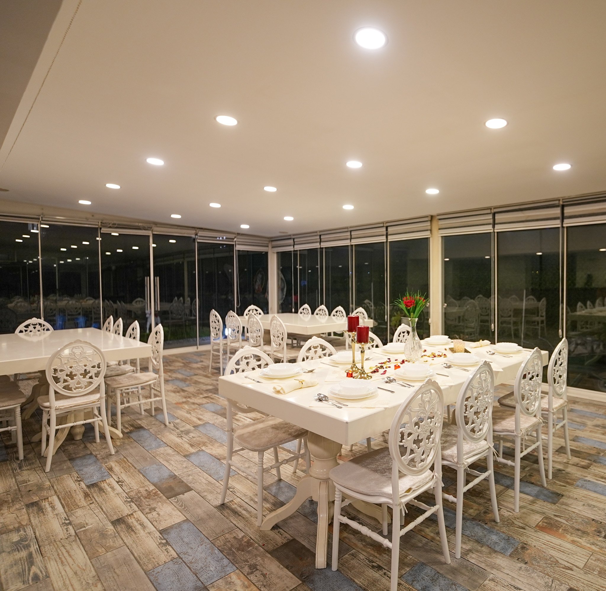 Yeşil Panjurlu Villa · 51