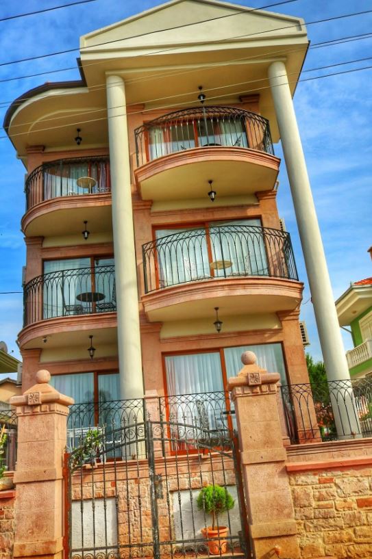 Stone Hill Hotel