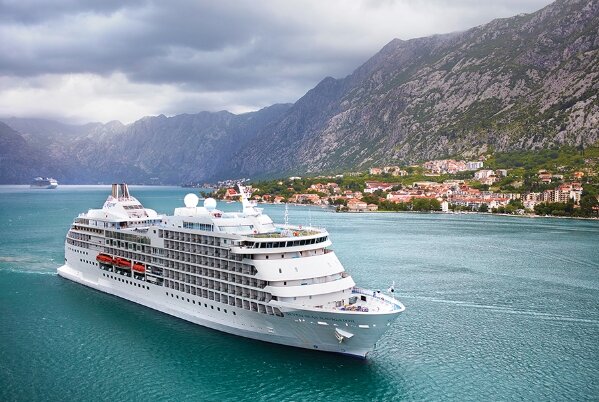 6*Seven Seas Navigator ile İstanbul Haraketli  Ege